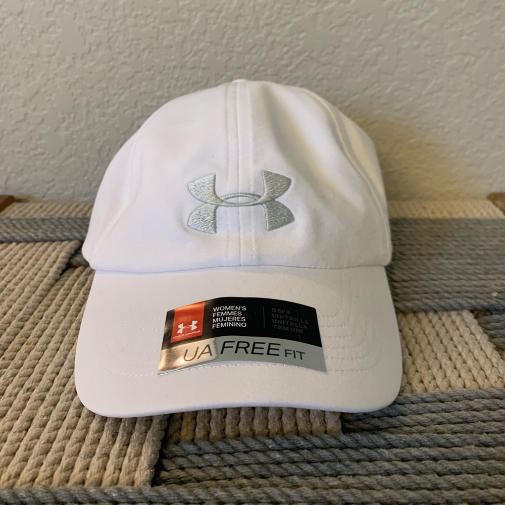 NWT Womens Under Armour Hat